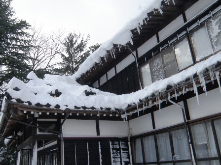 屋根雪処理後の様子